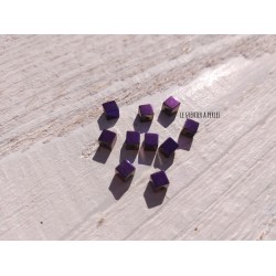 Perles Cubes 4 mm * Hématite Galvanisé Violet