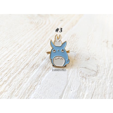 Pin's Totoro n°3