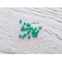 25 Perles CUBES 2 mm Green Turquoise Opal