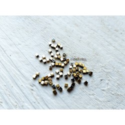 25 Perles CUBES 2 mm Hématite Light Gold
