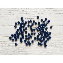 25 Perles CUBES 4 mm Bleu Canard