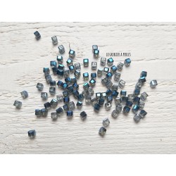 25 Perles CUBES 4 mm Cristal Blue AB