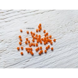 25 Perles CUBES 2 mm Orange