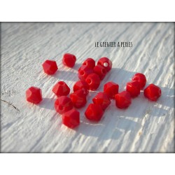 50 Toupies 4 mm Red Opaque