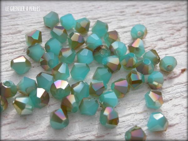 Toupies 4 mm Turquoise Opal AB X 50