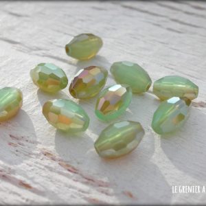 10 Perles Ogives Facettées Vert d’eau Irisé 6 x 8 mm