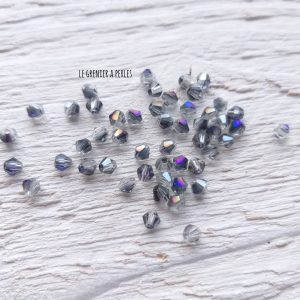 50 Toupies 3 mm Cristal Iridescent Blue