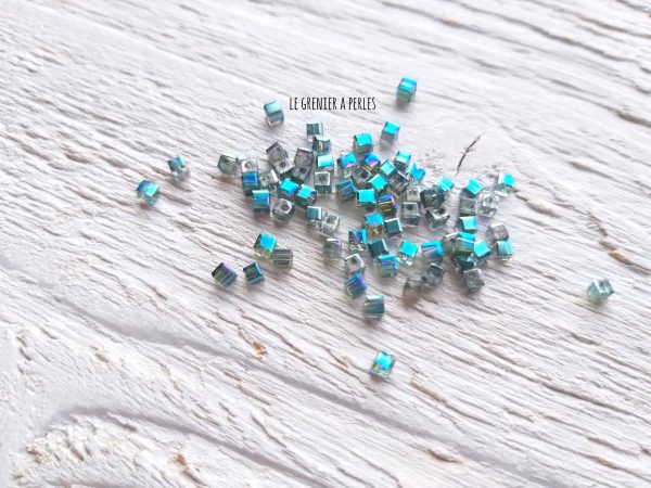 Perles CUBES 2 mm Erinite AB x 25