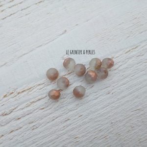 10 Perles ABACUS 8 mm Beige Opal Irisé