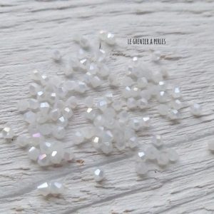 50 Toupies 3 mm White Opal AB