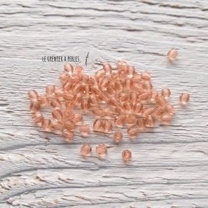 50 Facettes 4 mm Light Vieux Rose