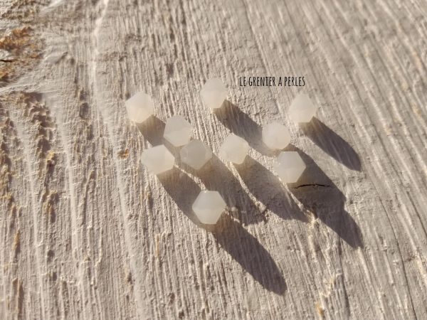 Toupies 6 mm White Opal X 10