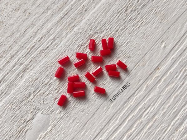 Perles Rectangles 7 x 3 mm Rouge