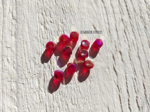 Perles CUBES 5 mm Rouge AB x 10