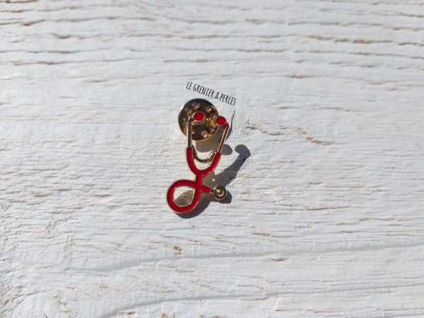 Pin's Stéthoscope Médecin Infirmière Rouge