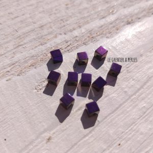 Perles Cubes 4 mm * Hématite Galvanisé Violet