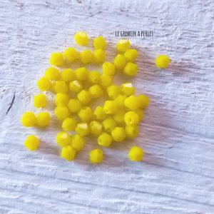 50 Toupies 4 mm Jaune Opaque