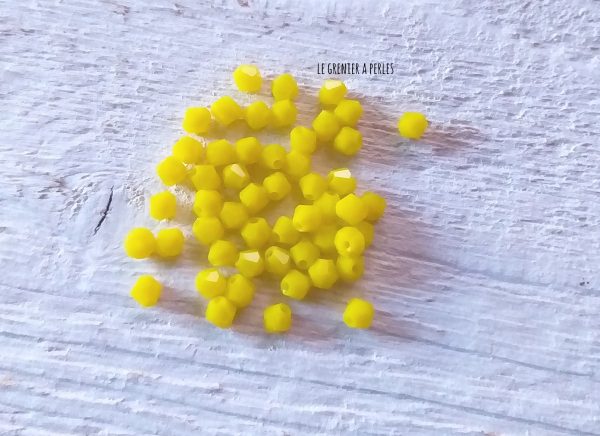 Toupies 4 mm Jaune Opaque X 50