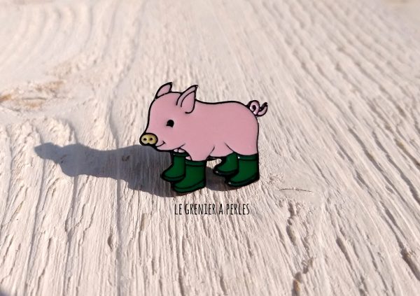 Pin's Petit cochon aux bottes vertes