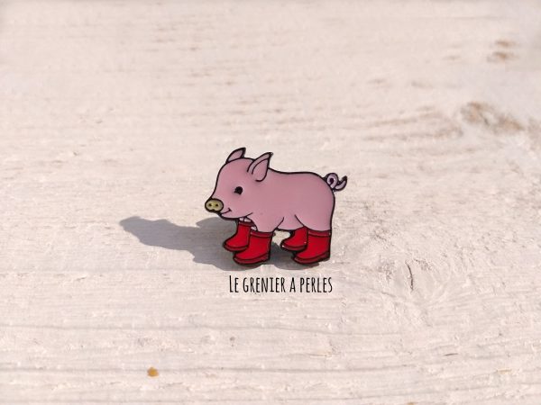 Pin's Petit cochon aux bottes rouges