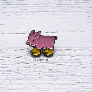 Pin’s Petit cochon aux bottes jaunes