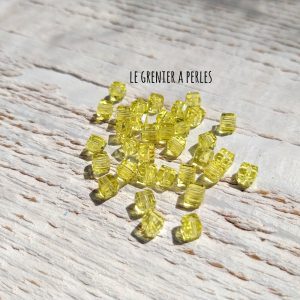 25 Perles CUBES 4 mm Jaune Citron