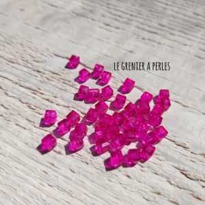 25 Perles CUBES 3 mm Rose Fuschia