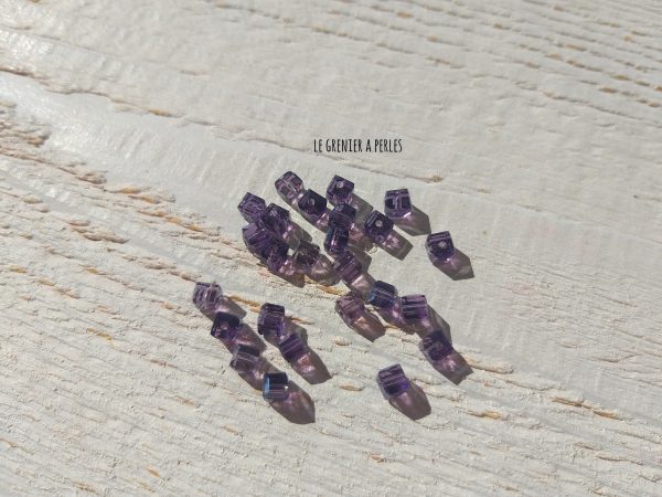 25 Perles CUBES 4 mm Amethyst