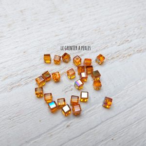 25 Perles CUBES 4 mm Orange AB