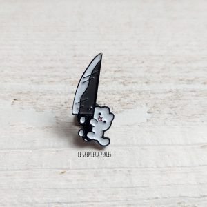 Pin’s Chat au couteau