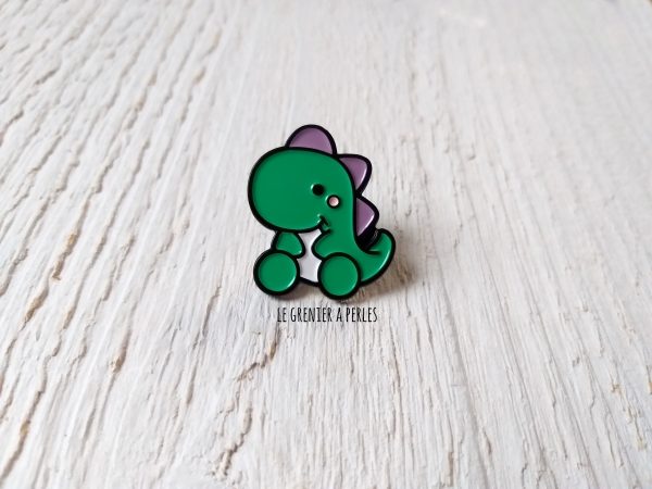 Pin's Dino vert * Pin's en émail