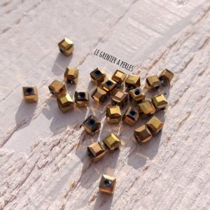 25 Perles CUBES 4 mm Bronze