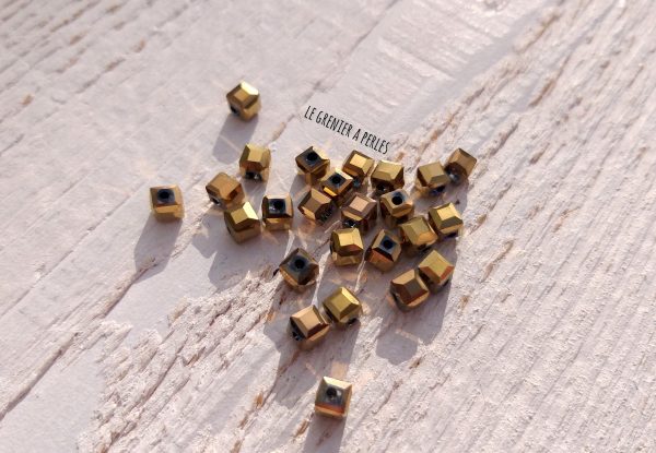 25 Perles CUBES 4 mm Bronze