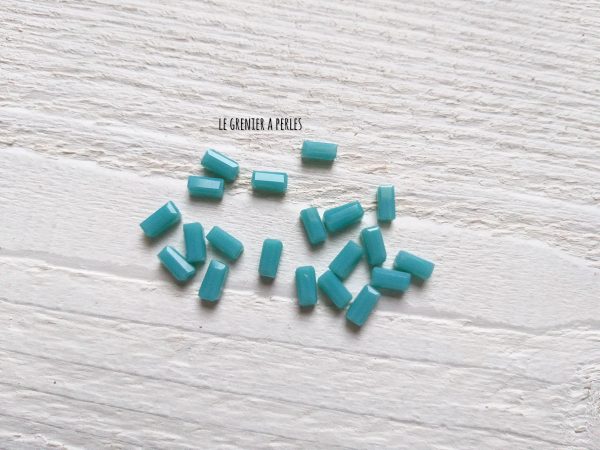 20 Perles Rectangles 7 x 3 mm Bleu Turquoise