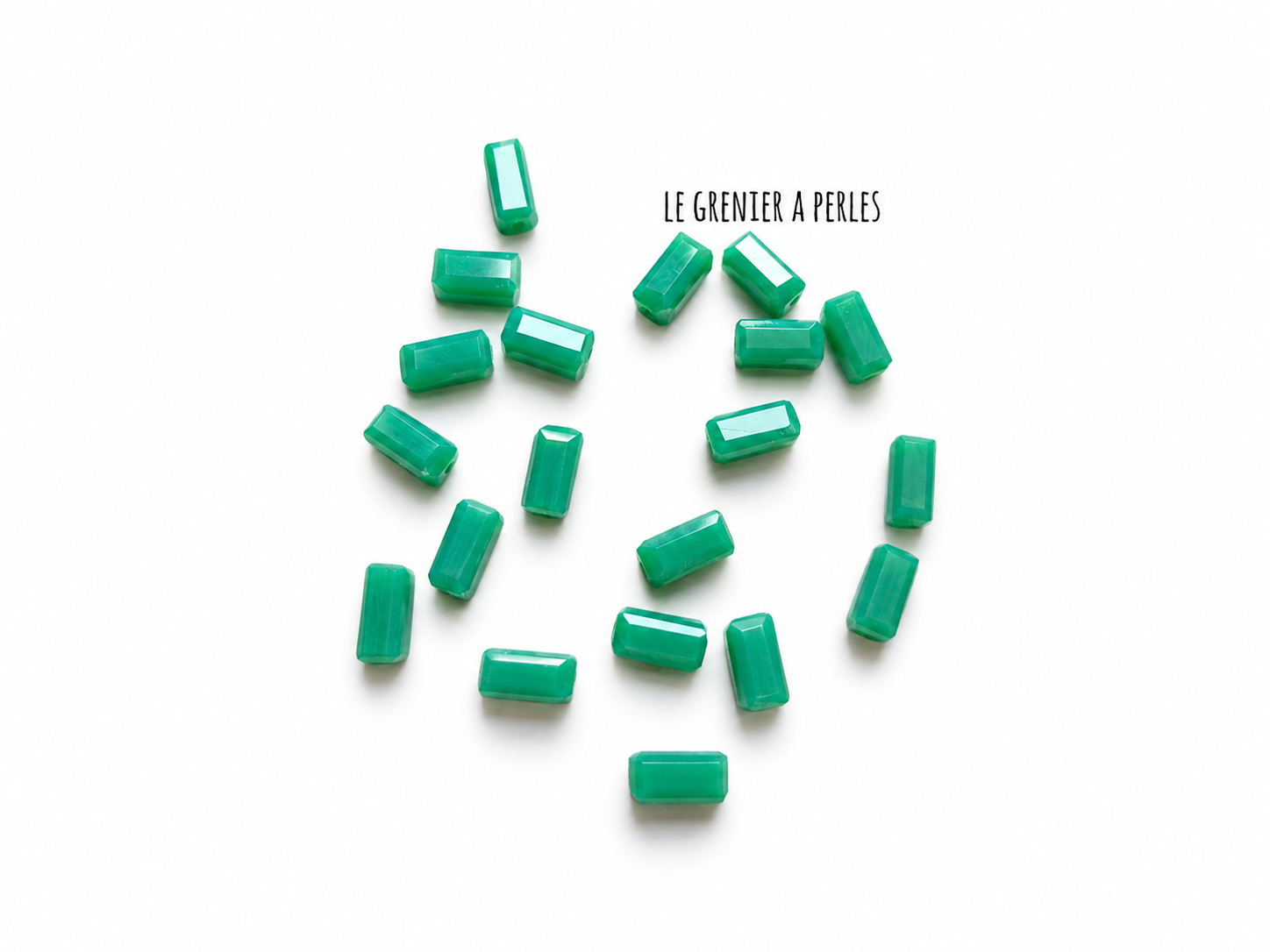Perles Rectangles 7 x 3 mm 1828 vert opaline perles en verre rectangle le grenier a perles