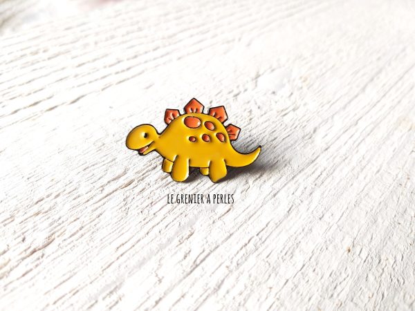 Pin's Dino Jaune * Pin's en émail