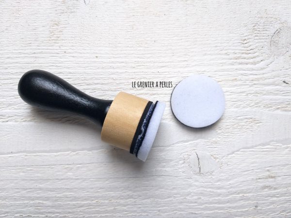 Tampon en bois avec applicateur mousse