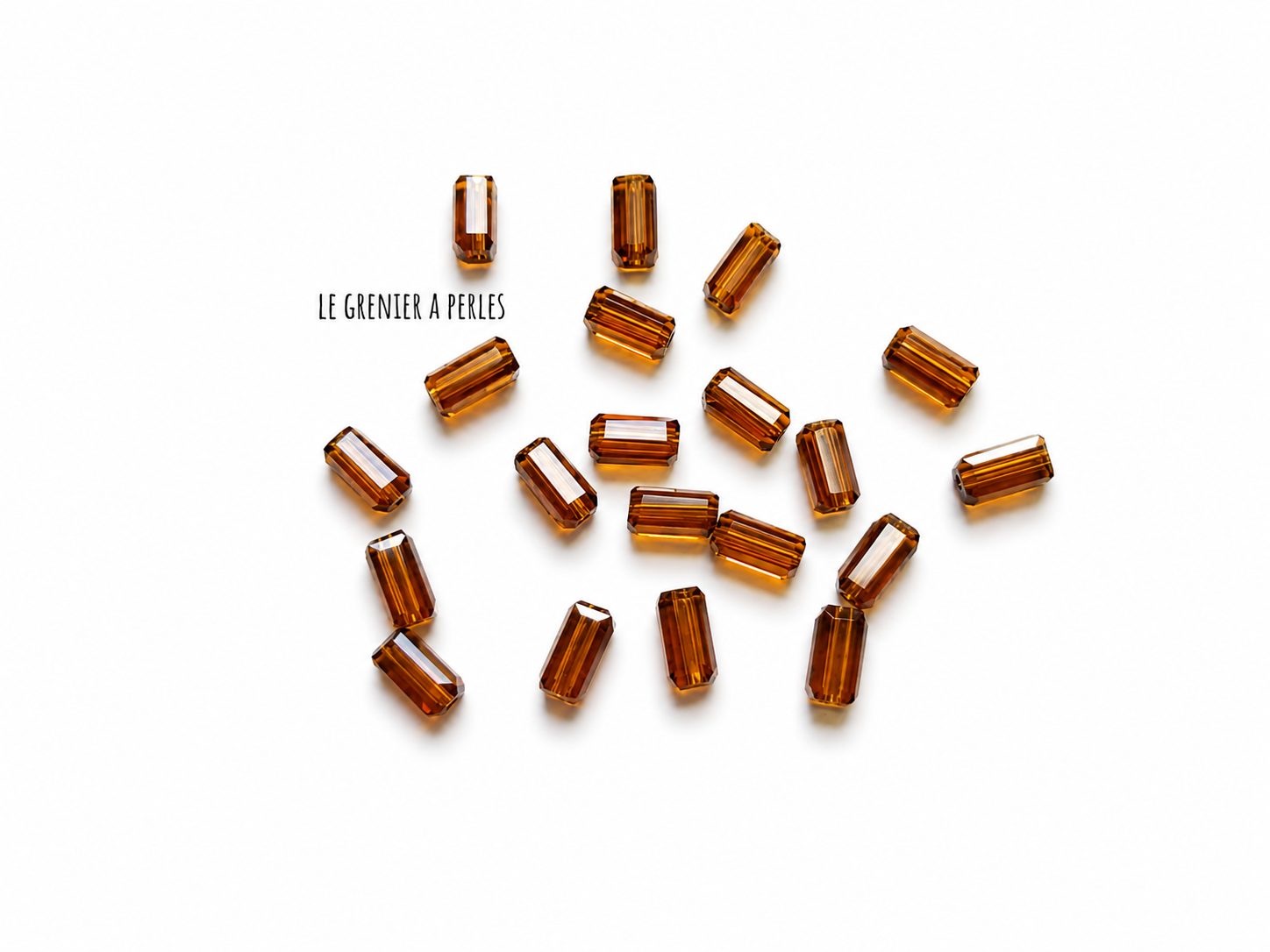 Perles Rectangles 7 x 3 mm smoked topaz 2149 perles en verre rectangle le grenier a perles