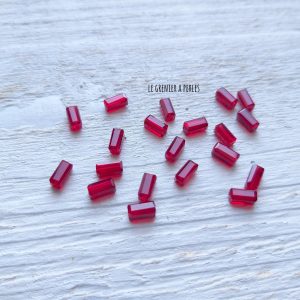 20 Perles Rectangles 7 x 3 mm Dark Rouge