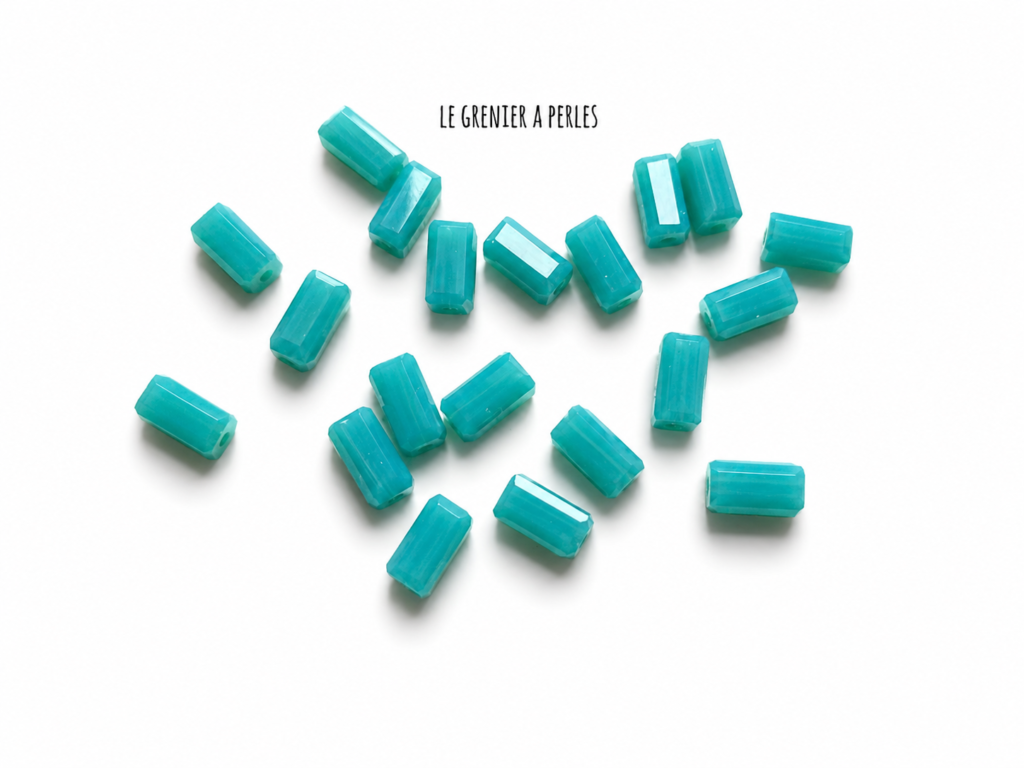 Perles Rectangles 7 x 3 mm 2284 bleu bondi perles en verre rectangle le grenier a perles