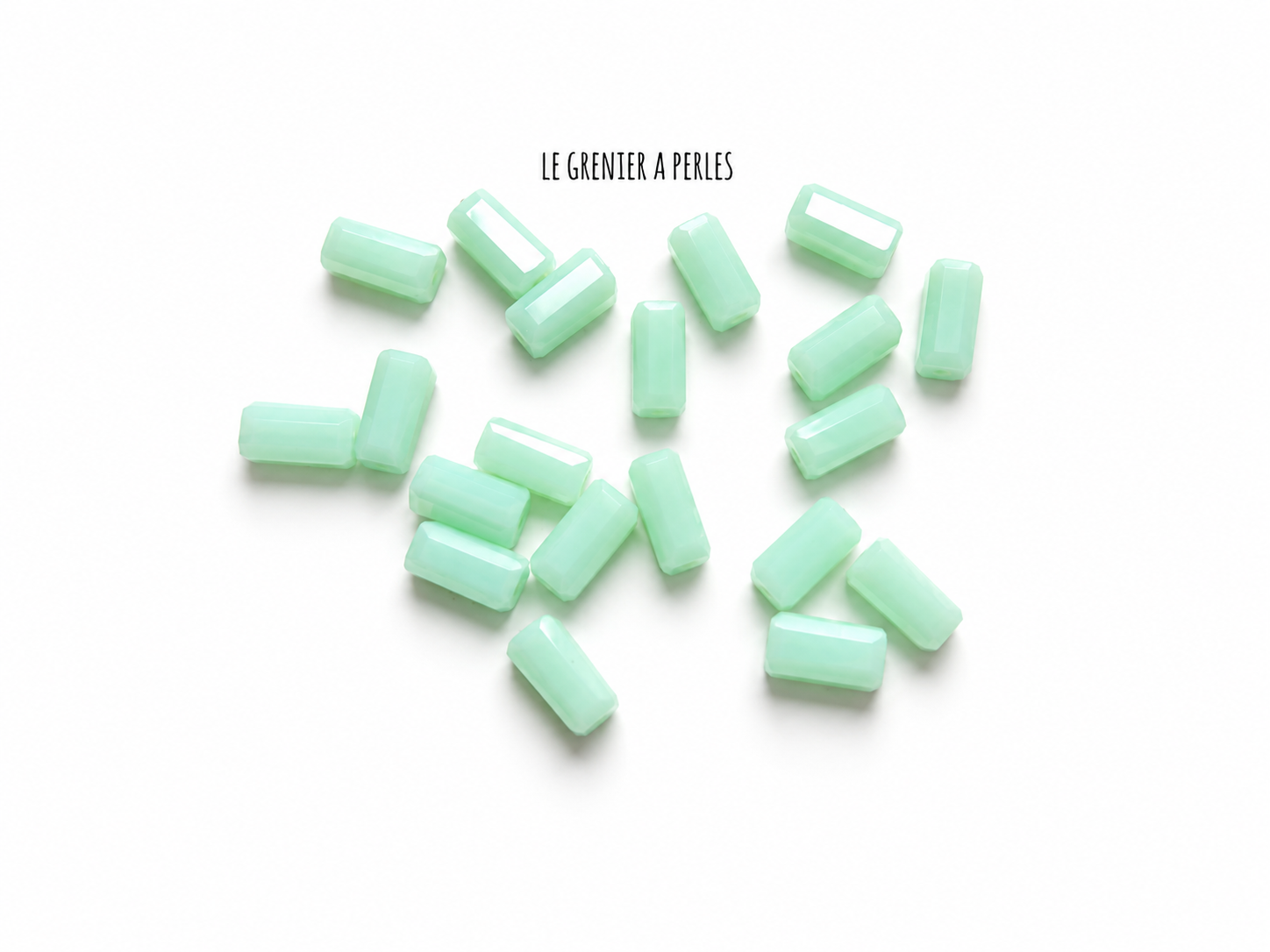Perles Rectangles 7 x 3 mm vert menthe 2286 perles en verre rectangle le grenier a perles