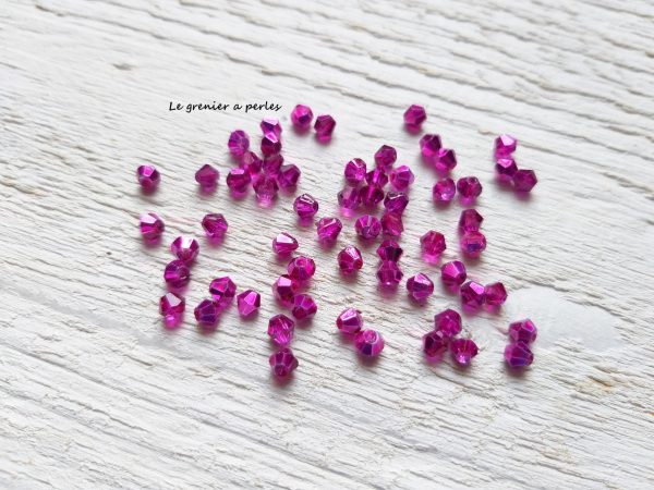 50 Toupies 4 mm Metallic Fuschia