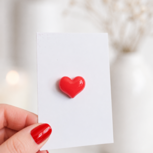 Pin's coeur rouge résine pin's amour le grenier a perles 1