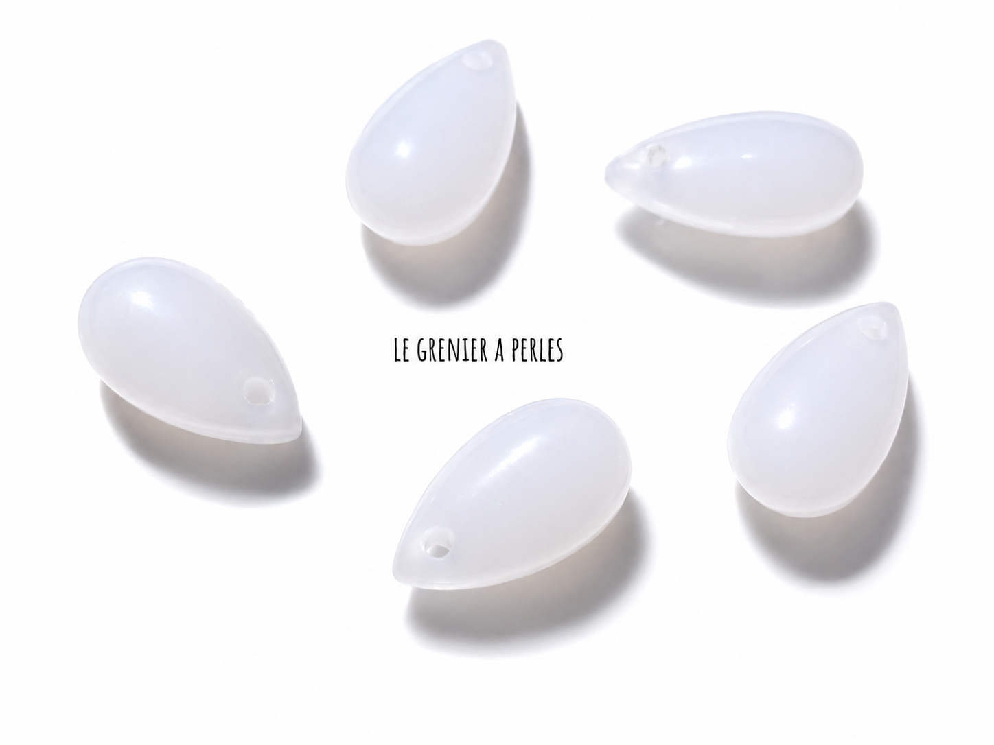 Perles Gouttes 15 x 8 mm 2625 blanc perles gouttes en verre le grenier a perles