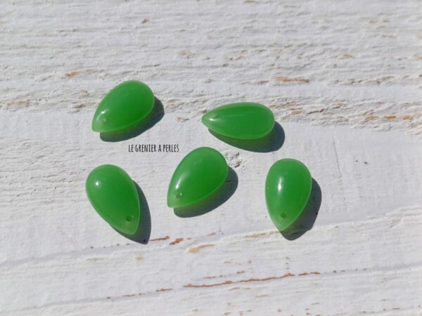 perles gouttes vert opaline