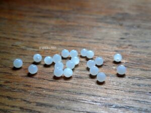 Rondes 4 mm blanc opal