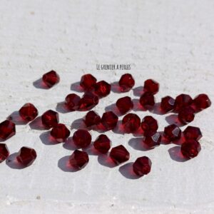 50 Toupies 4 mm Dark Rouge