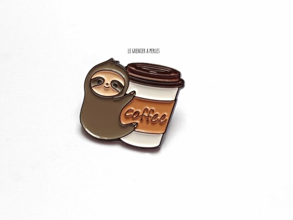 pin's paresseux et son café