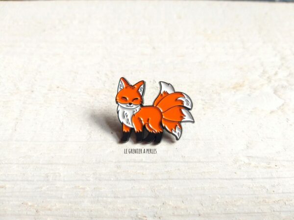 pin's renard heureux