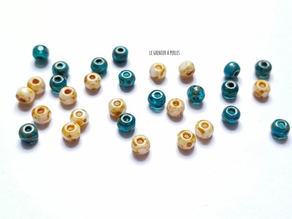 perles trica Teal Blue and White Picasso Finish